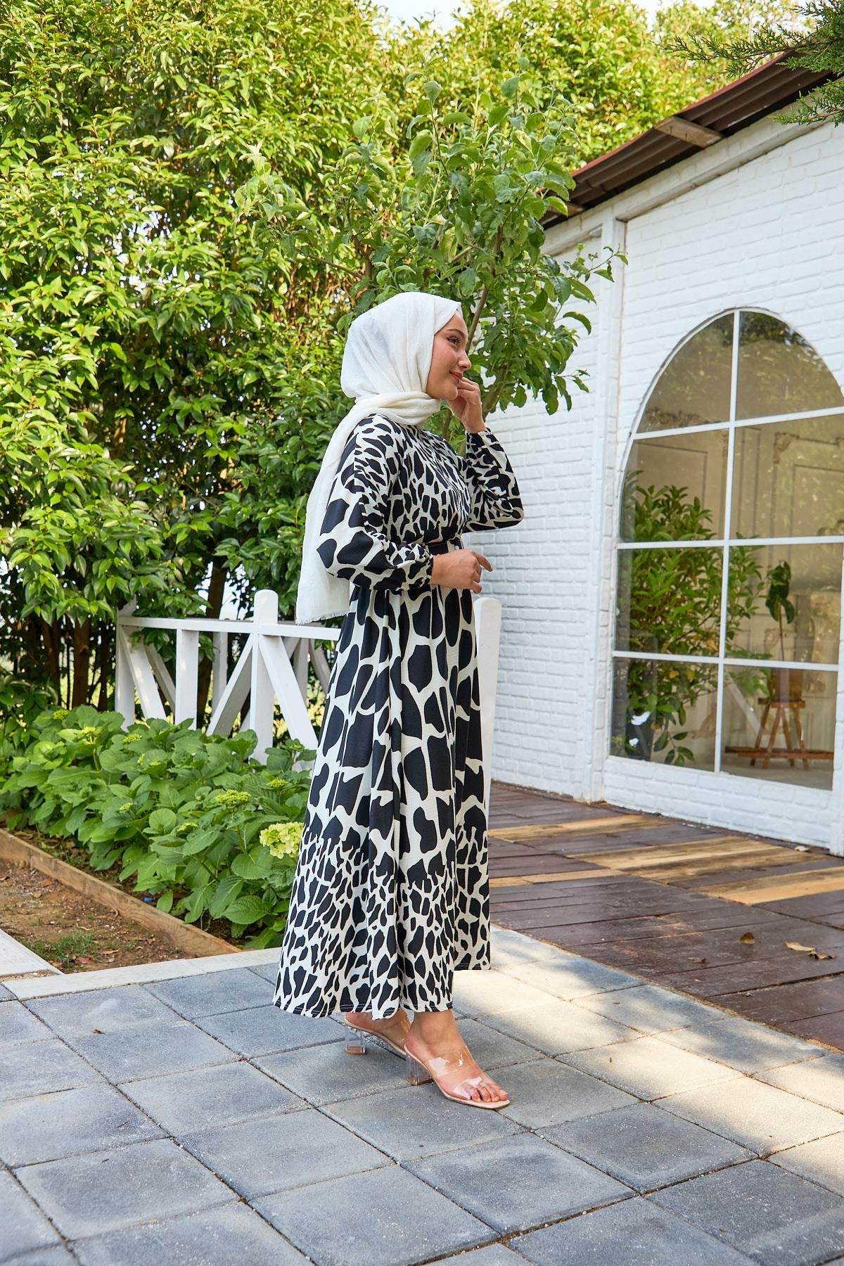 Abstract Print Belted Modest Dress – Black