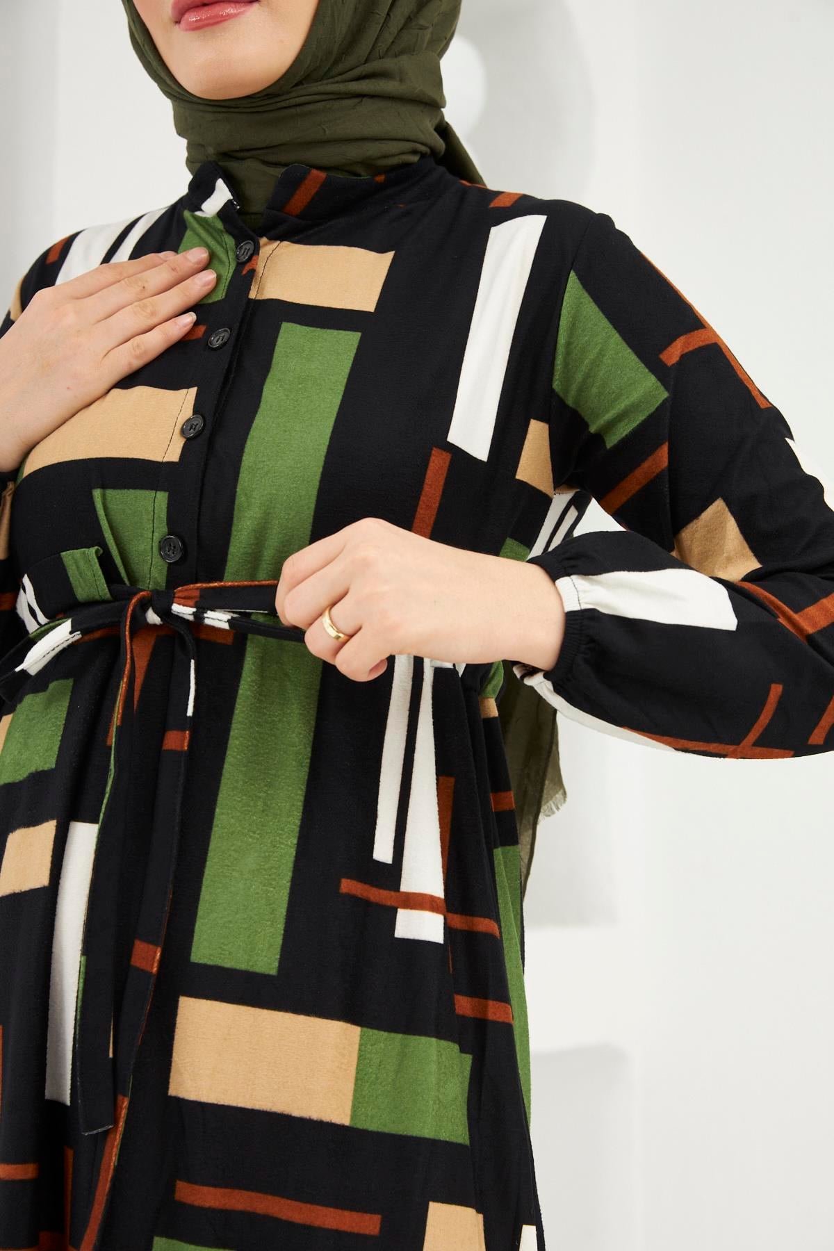 Nora Geometric Modest Maxi Dress – Black Multi