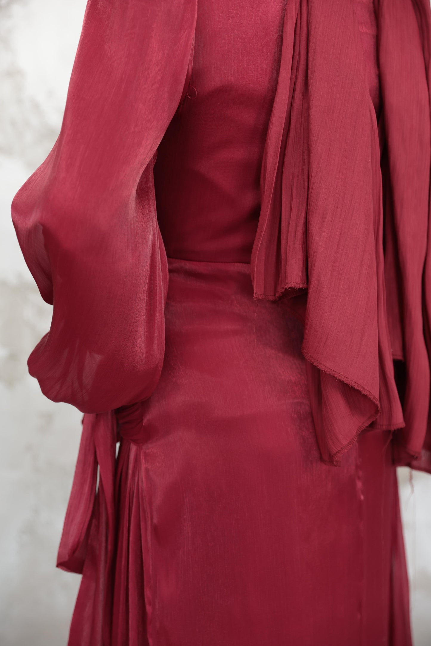 Ruched Shimmer Evening Abaya – Burgundy