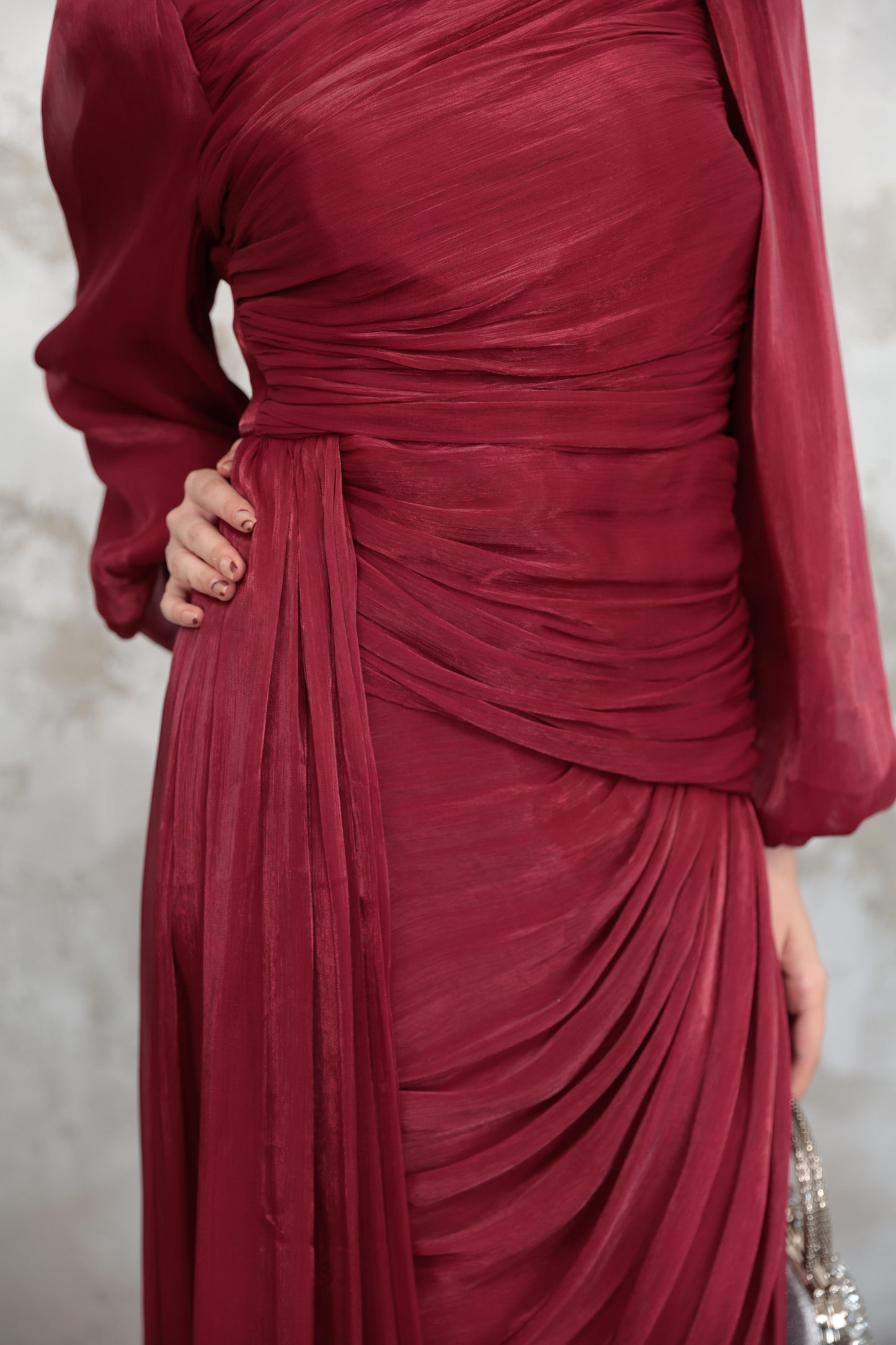 Ruched Shimmer Evening Abaya – Burgundy