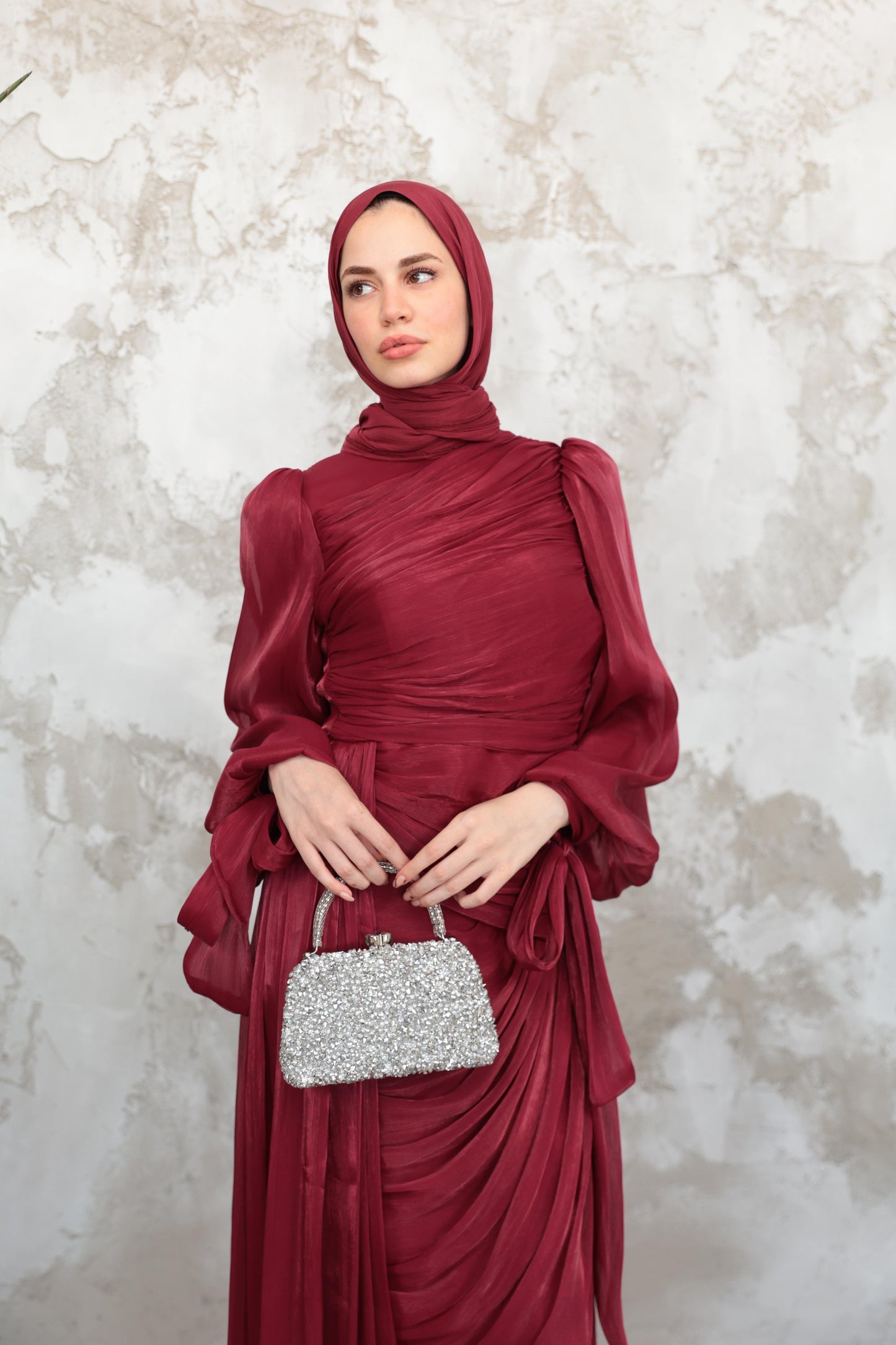 Ruched Shimmer Evening Abaya – Burgundy