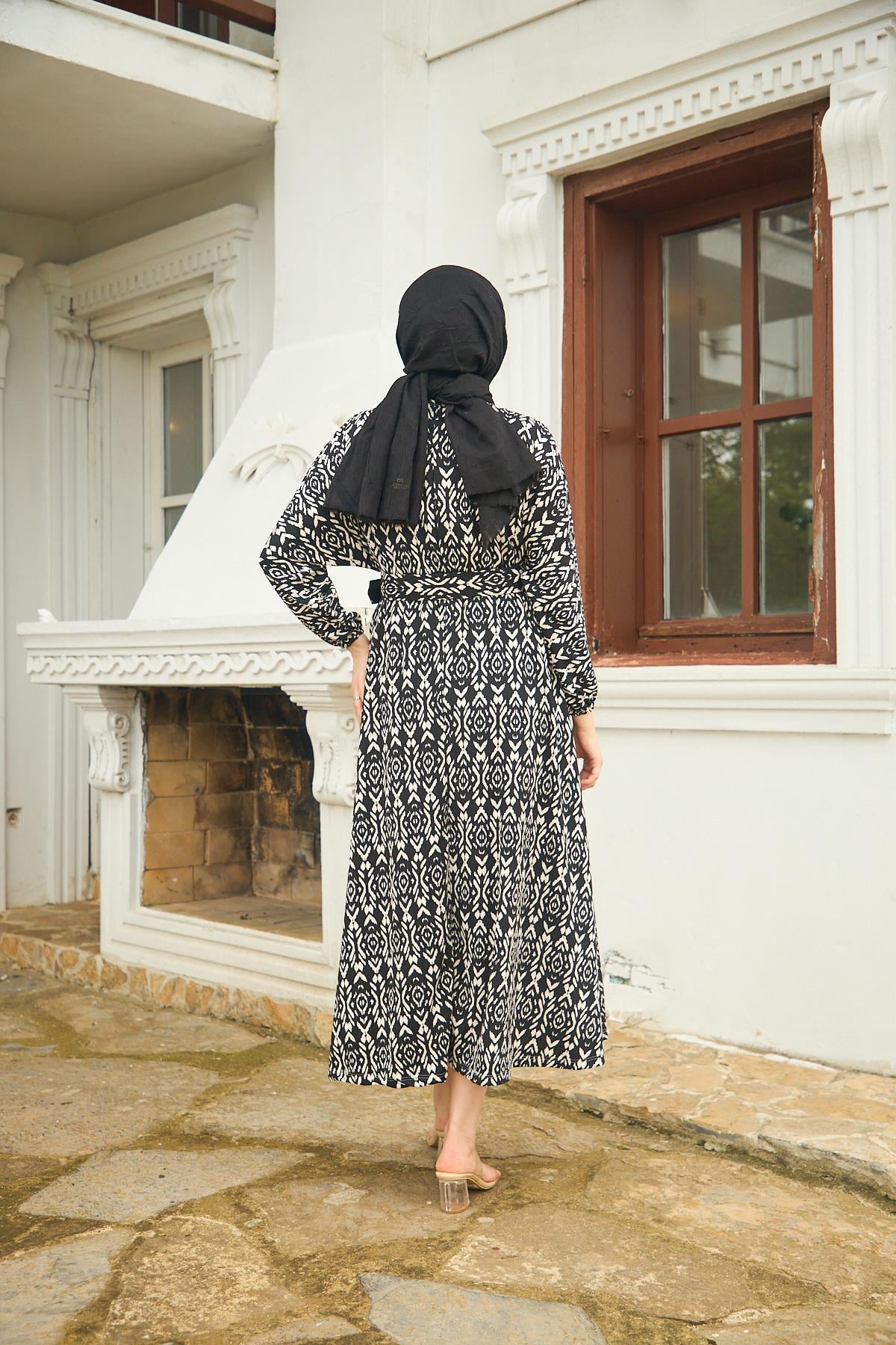 Selene Tribal Print Modest Maxi Dress – Black & Ivory